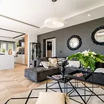 Gorgeous Ground Floor W Pool & Patio Apartament Dubrownik