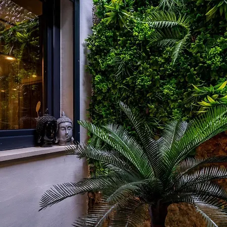 Gorgeous Ground Floor W Pool & Patio Apartman *