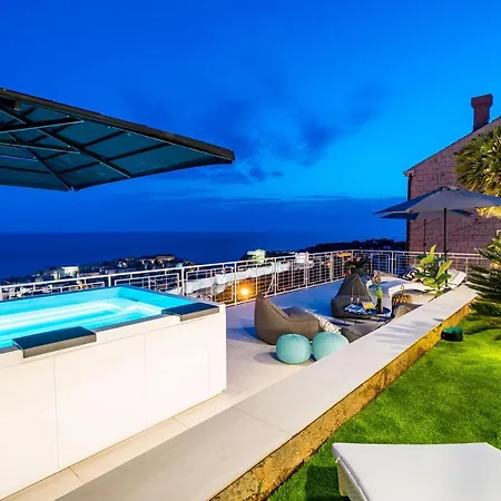 Gorgeous Ground Floor W Pool & Patio Apartamento Dubrovnik
