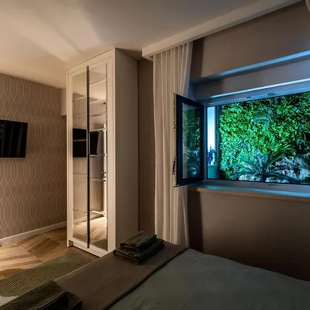 Gorgeous Ground Floor W/ Minipool & Patio * ドゥブロブニク