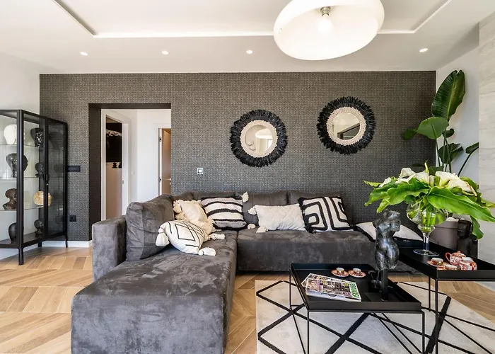 Appartement Gorgeous Ground Floor W Pool & Patio *