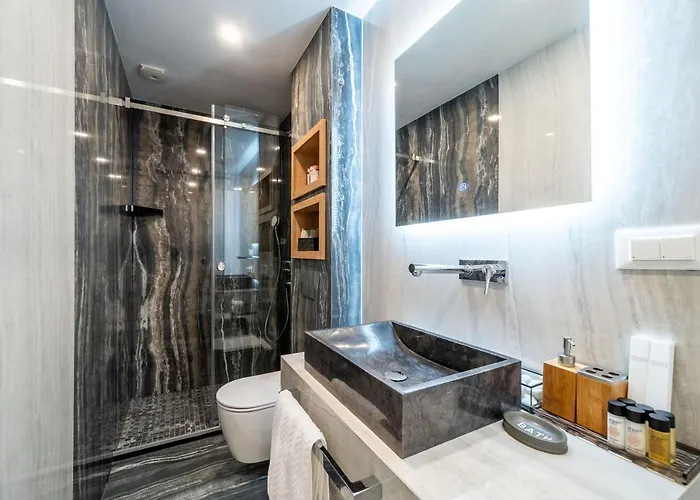 Apartment Gorgeous Ground Floor W Pool & Patio *