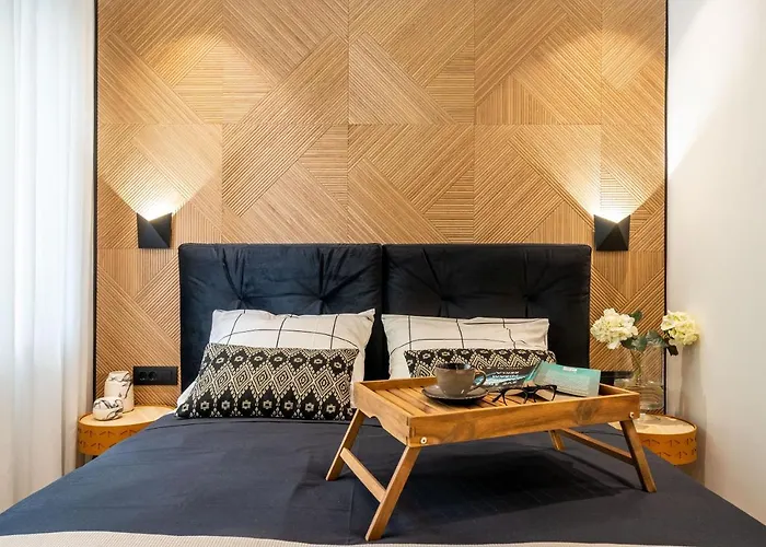 Apartment Gorgeous Ground Floor W Pool & Patio *