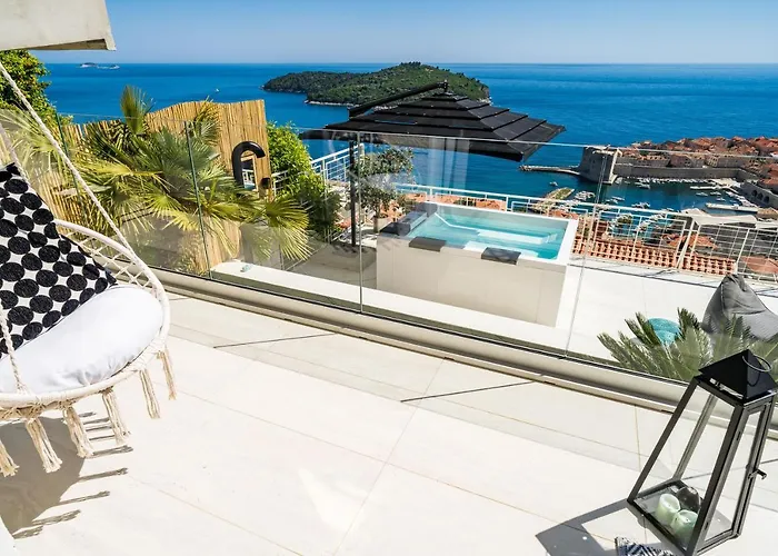 Apartment Gorgeous Ground Floor W Pool & Patio *