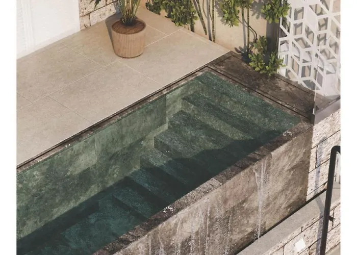 Apartment Gorgeous Ground Floor W Pool & Patio *