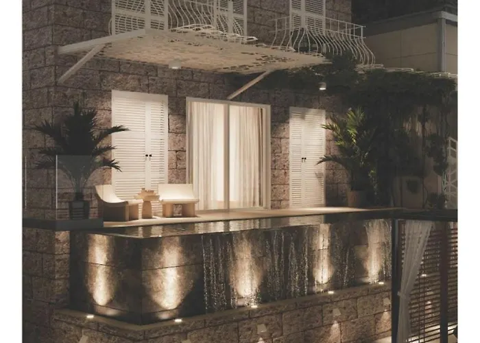 Gorgeous Ground Floor W Pool & Patio *