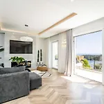 Gorgeous Ground Floor W Pool & Patio * Dubrovnik