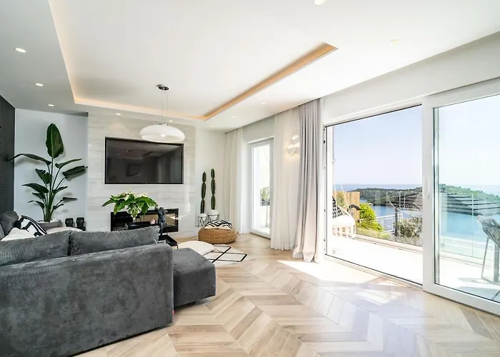 Gorgeous Ground Floor W Pool & Patio * 杜布罗夫尼克