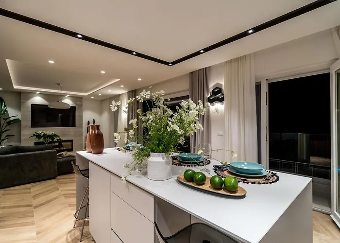 Gorgeous Ground Floor W Pool & Patio * 杜布罗夫尼克
